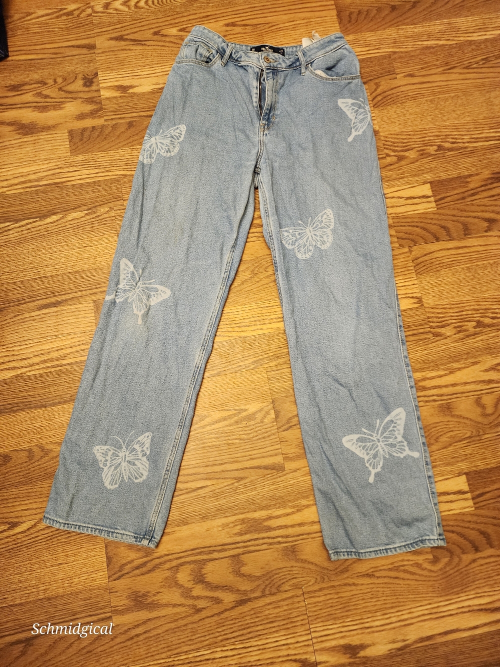 Hollister Light Blue Straight-Leg Jeans with White Butterfly Motif